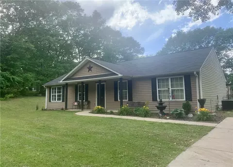 200 Mauldin St, Williamston, SC 29697 photo 2