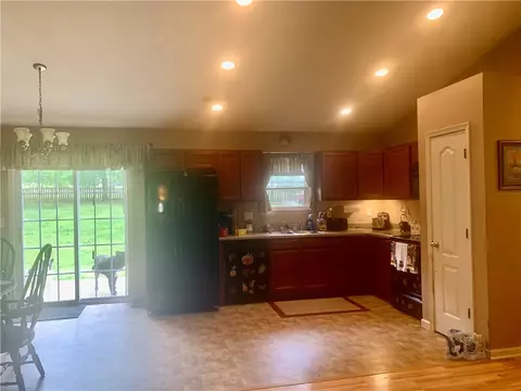 200 Mauldin St, Williamston, SC 29697 photo 5