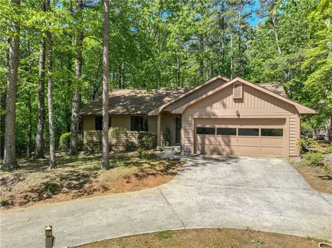 11 Gulf Stream Ln, Salem, SC 29676