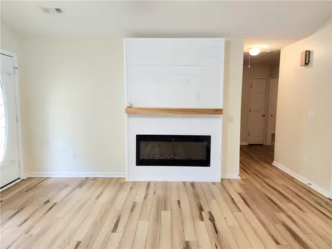 186 Pine Mountain Dr, Easley, SC 29640 photo 8