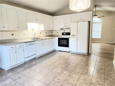 186 Pine Mountain Dr, Easley, SC 29640 photo 5
