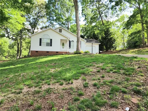 186 Pine Mountain Dr, Easley, SC 29640 photo 3