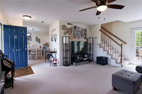 210 N Kenneth St, Walhalla, SC 29691 photo 3