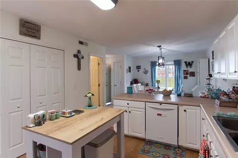 210 N Kenneth St, Walhalla, SC 29691 photo 13