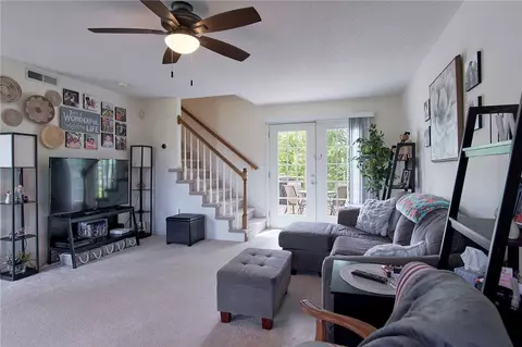 210 N Kenneth St, Walhalla, SC 29691 photo 4