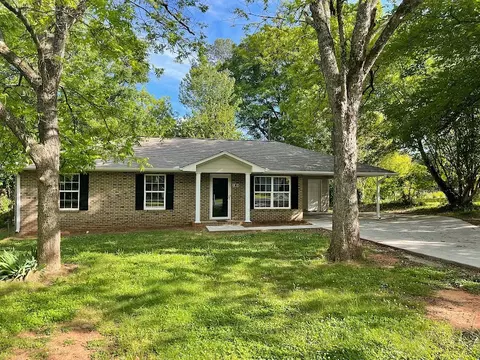 704 Winston Dr, Anderson, SC 29624