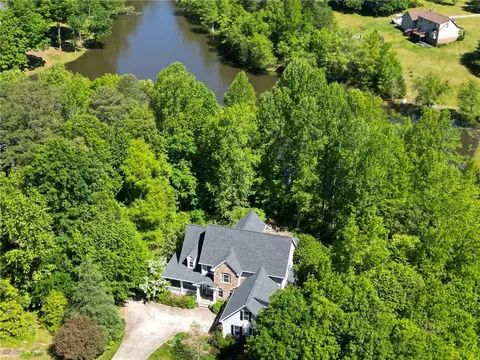 153 Upper Lake Dr, Easley, SC 29640 photo 3
