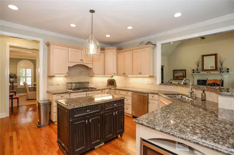 153 Upper Lake Dr, Easley, SC 29640 photo 11