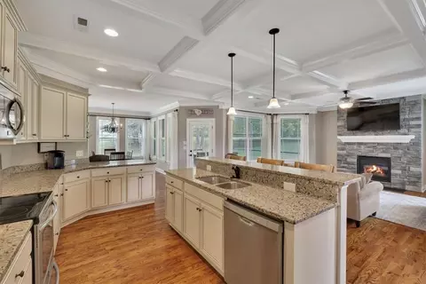 100 Jacob Lee Dr, Pelzer, SC 29669 photo 2
