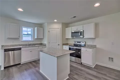 437 Seaborn Cir, Pendleton, SC 29670 photo 4