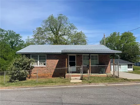 200 Dickson St, Westminster, SC 29693