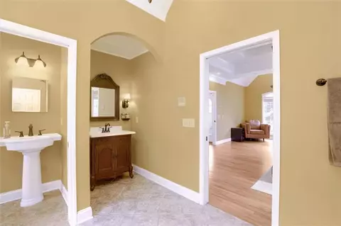 430 Hayes Rd, Starr, SC 29684 photo 17