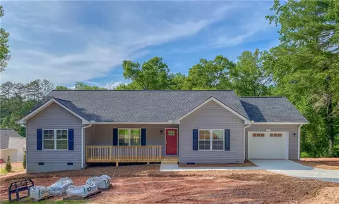 107 White Oak St, Walhalla, SC 29691