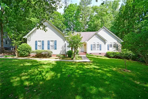 129 Coachman Dr, Anderson, SC 29625