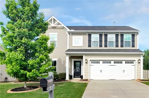 54 Young Harris Dr, Simpsonville, SC 29681
