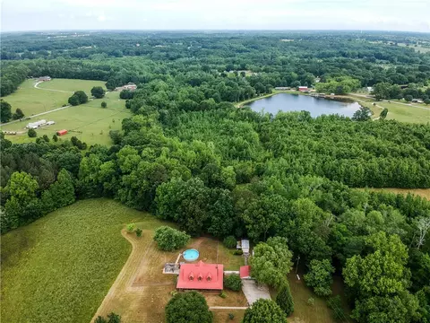 520 Mize Rd, Belton, SC 29627