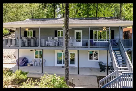 139 Skimmer Cove Ln, Seneca, SC 29672