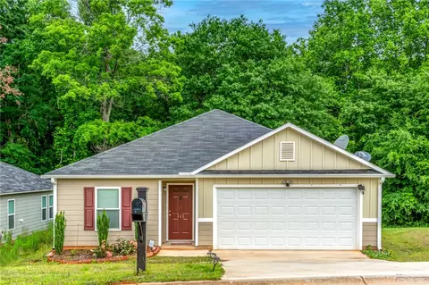 111 Bradley Dr, Pickens, SC 29671