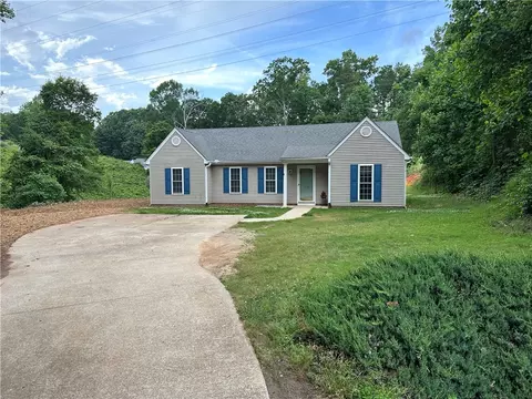 112 Forest Springs Dr, Seneca, SC 29678