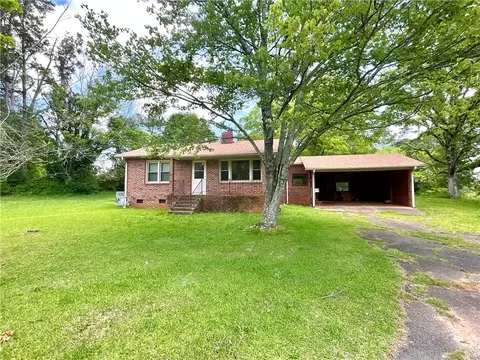 2003 W Oak Hwy, Westminster, SC 29693