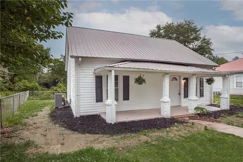 507 King St, Easley, SC 29642 photo 4