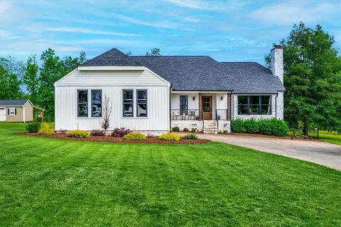 507 W Quincy Rd, Seneca, SC 29678