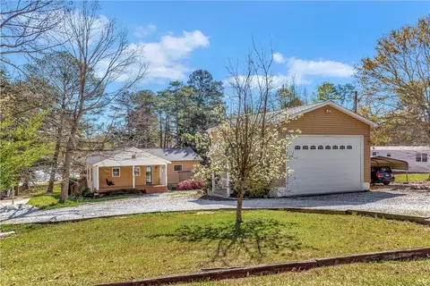107 Alder Ln, Fair Play, SC 29643