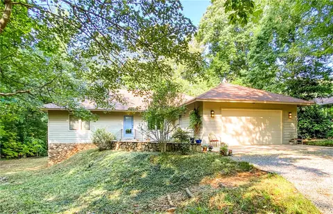 431 Cleveland Ferry Rd, Fair Play, SC 29643