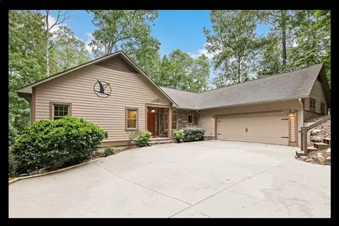 3 Navigator Ct, Salem, SC 29676