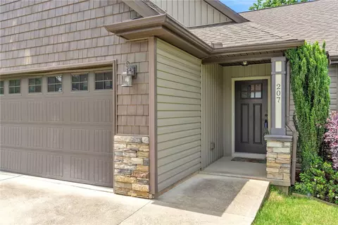 207 N Hamlet Ct, Moore, SC 29369 photo 2
