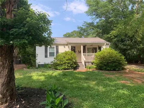 507 Bolick St, Seneca, SC 29672 photo 2