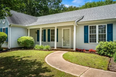 107 Juniper Dr, Pendleton, SC 29670