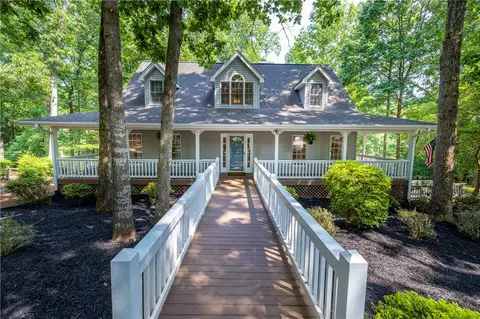 412 Carriage Trce, Seneca, SC 29678
