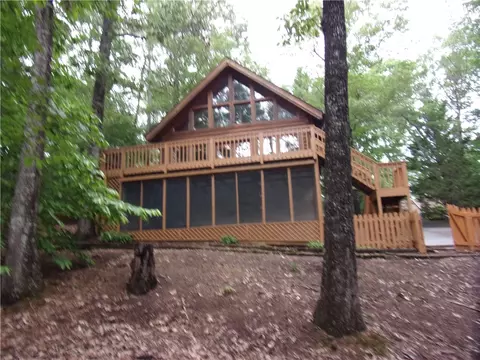 711 Keowee Bay Cir, Salem, SC 29676