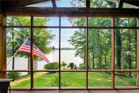 133 Third Ave, Iva, SC 29655 photo 2