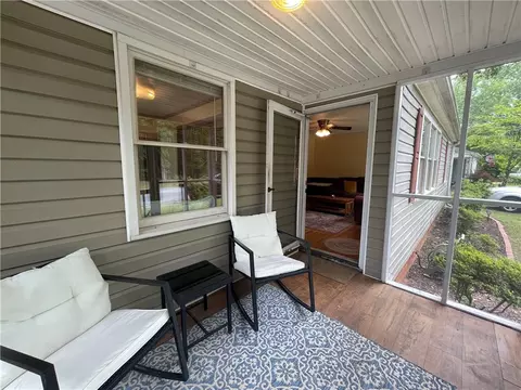 882 Greenville St, Pendleton, SC 29670 photo 2