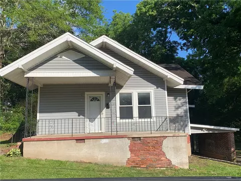 300 Virginia Ave, Honea Path, SC 29654 photo 2