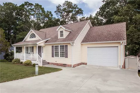 307 Harbor Dr, Anderson, SC 29625