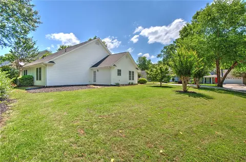206 Grand Oak Cir, Pendleton, SC 29670 photo 4