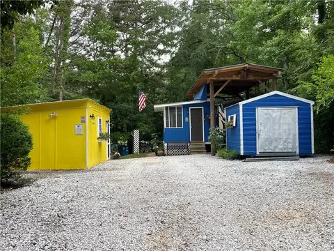 122 Arrington Dr, Fair Play, SC 29643