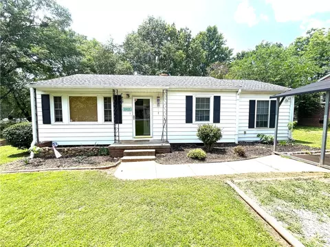 1915 Dobbins Ave, Anderson, SC 29625