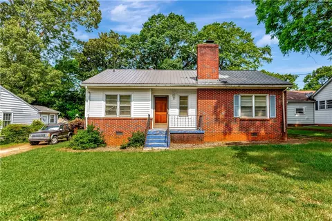 10 Rutledge Ave, Greenville, SC 29617