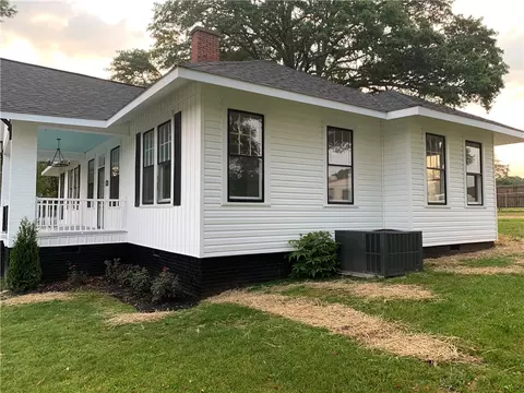 10 Carolina Ave, Honea Path, SC 29654 photo 4