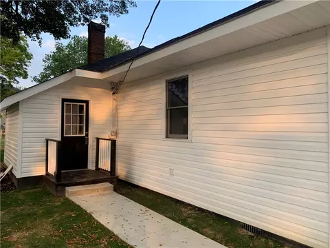 10 Carolina Ave, Honea Path, SC 29654 photo 5