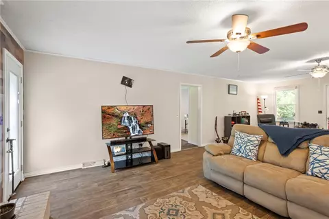 120 Robinwood Ln, Pelzer, SC 29669 photo 8