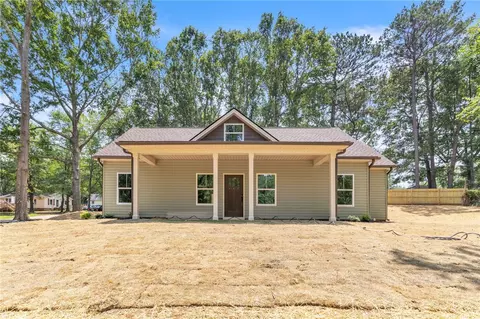 228 Big Woods Cir, Belton, SC 29627