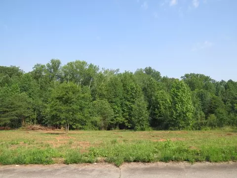 120-122 River Oaks Cir, Piedmont, SC 29673