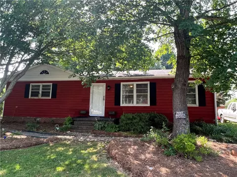 711 Old Stagecoach Rd, Easley, SC 29642 photo 1