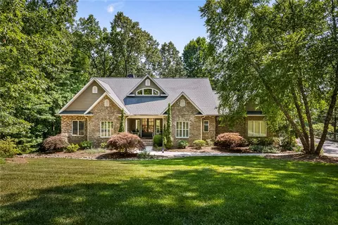 216 E Wynward Pointe Dr, Salem, SC 29676
