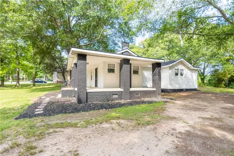 18 Dendy St, Pelzer, SC 29669 photo 4
